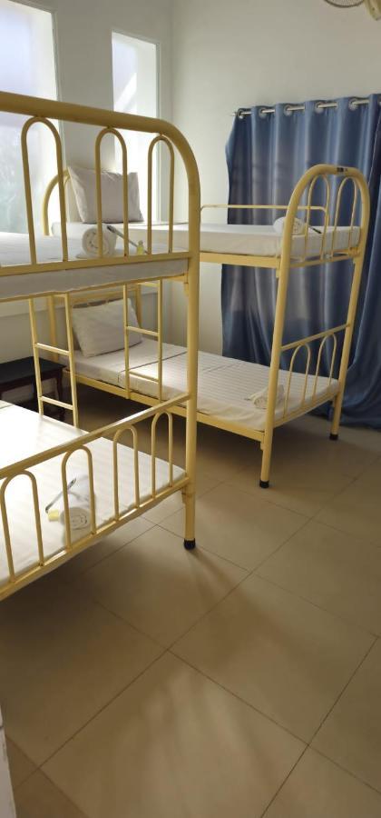 Retro Quarter Mb Hostel เสียมราฐ ภายนอก รูปภาพ