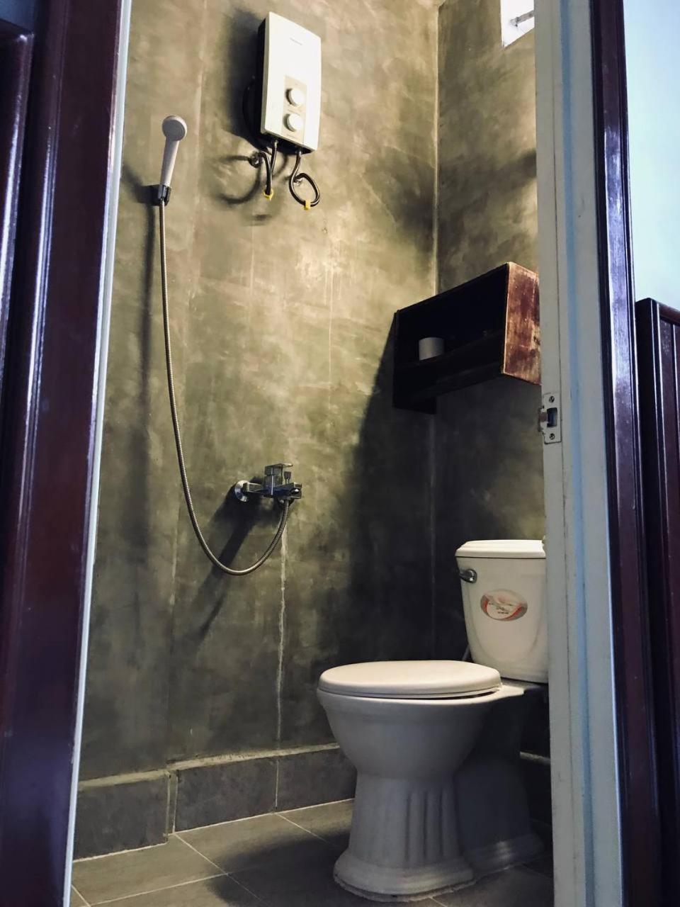 Retro Quarter Mb Hostel เสียมราฐ ภายนอก รูปภาพ